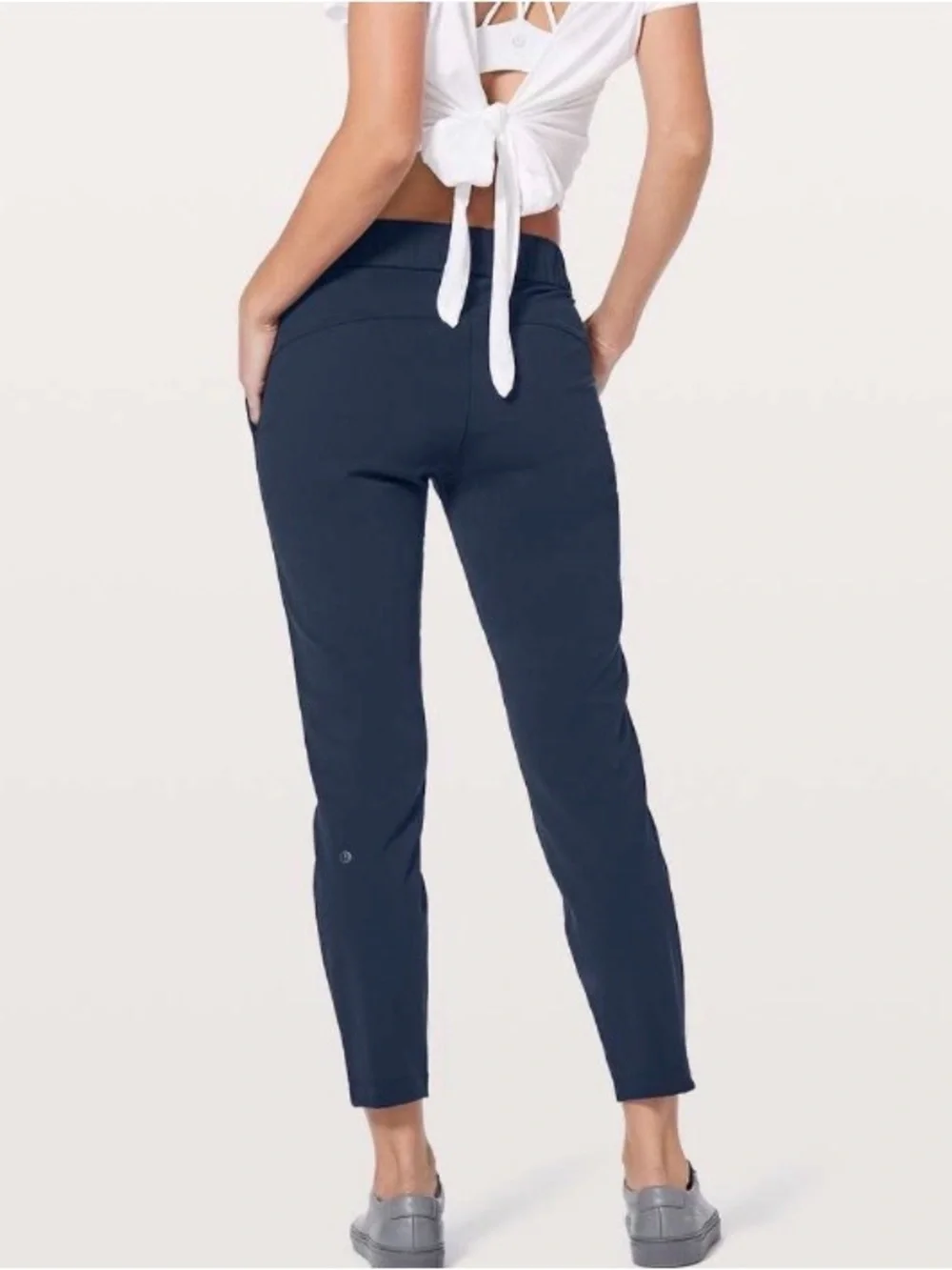 lululemon athletica Navy On The Fly Pant *28